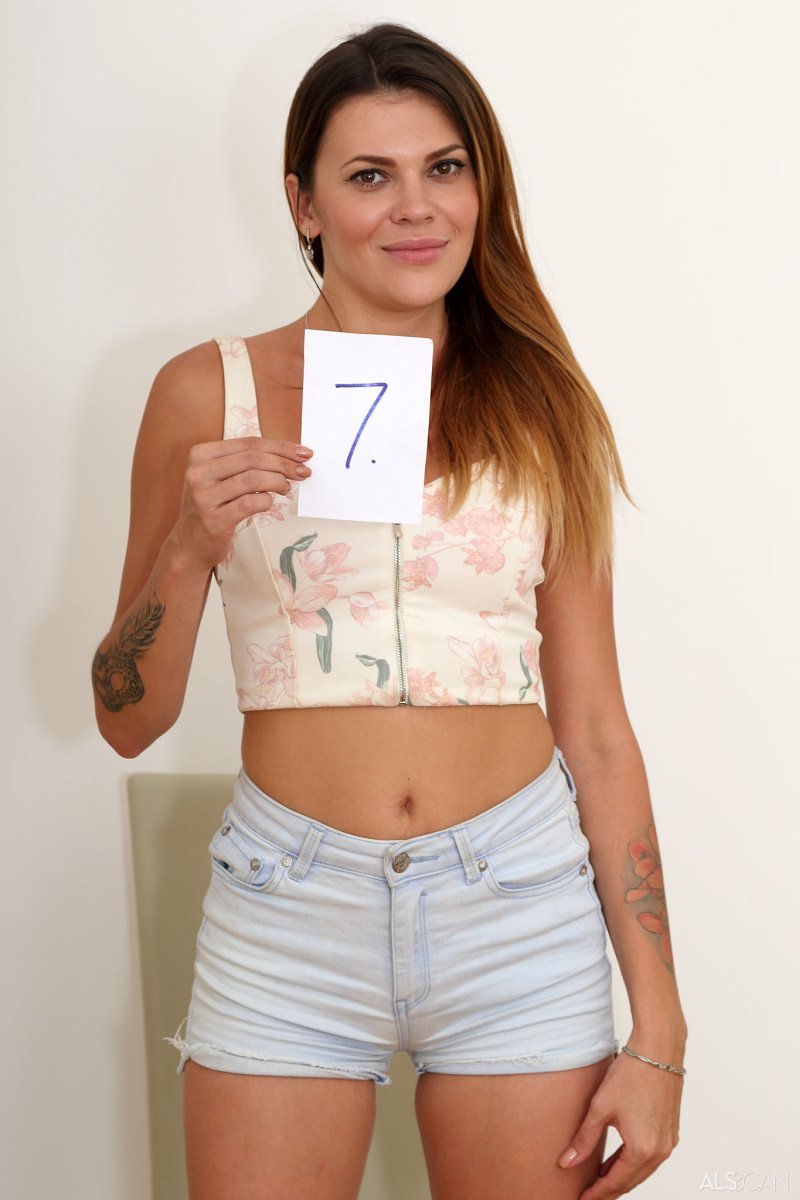 Маня, 23 года, 0 размер груди